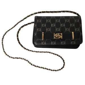 bebe Monogram Crossbody Wallet on Chain Bag Black Grey Gold Logo WOC Messenger